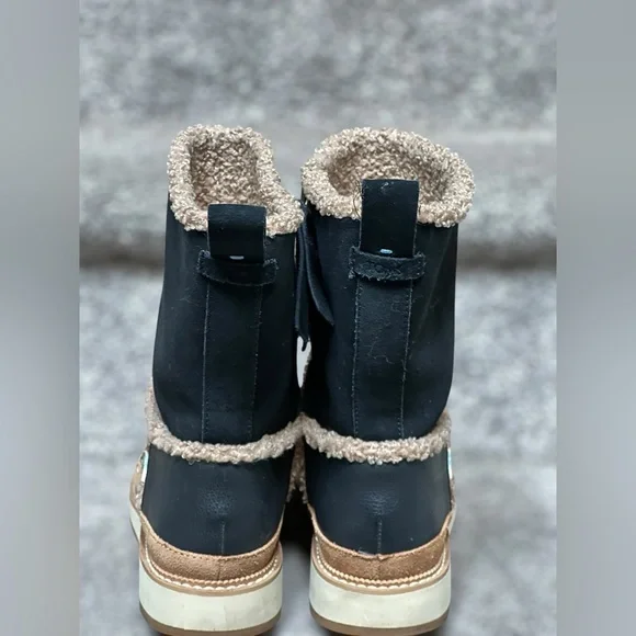 TOMS Makenna Black Leather Mid-Cath Shearling Boots Women’s 6 Style #10014172 - Picture 7 of 16